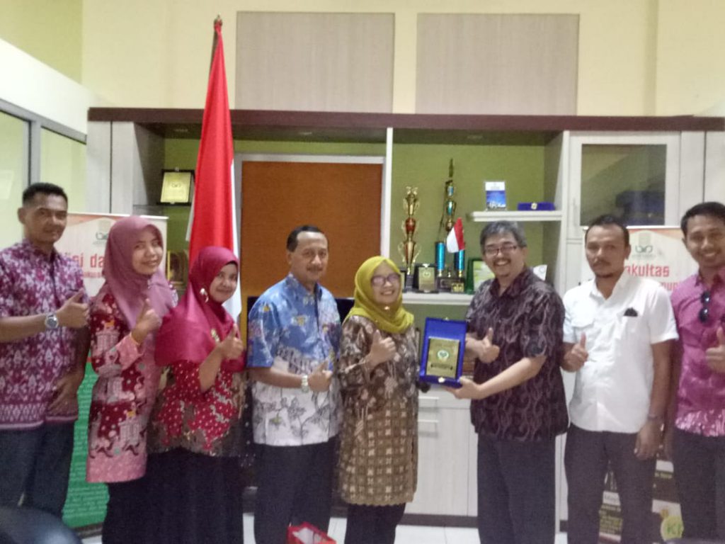 Bersama Dekan dan Wadek FDK UIN SUKA Yogya